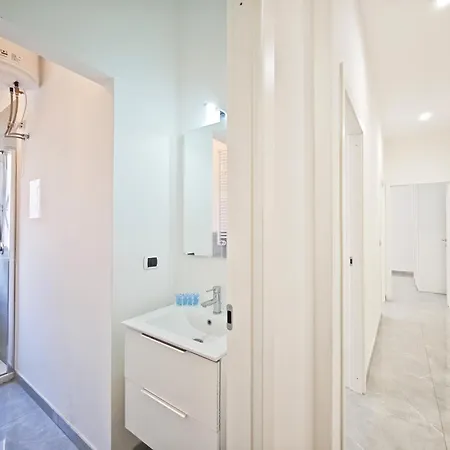 Amedeo Living Bari